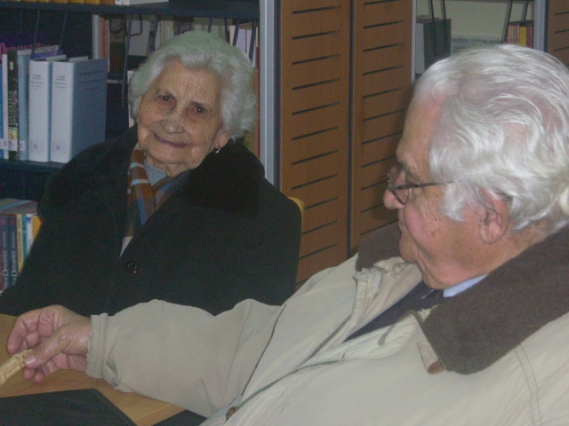 Emília Garcia com o Dr. Francisco Antunes na Biblioteca Ludoteca de Lagares da Beira
