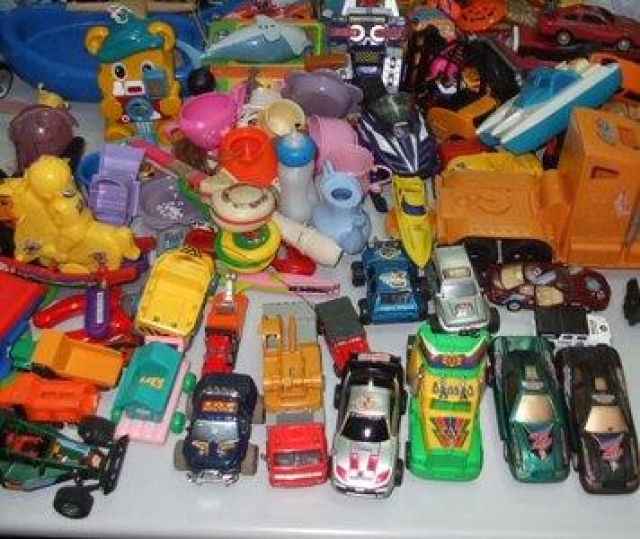 Empresas de Oliveira do Hospital recolhem brinquedos a favor do Banco de Recursos Sociais