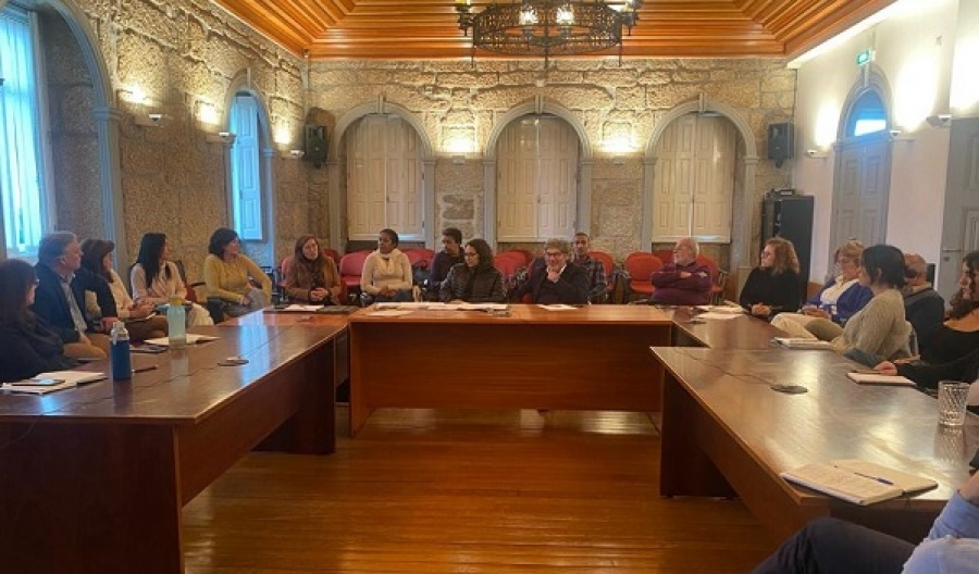 Conselho Municipal de Educação em reunião